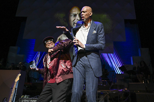 Spike Lee Presenting an award to Kareem Abdul Jabbaar on the Apollo stage