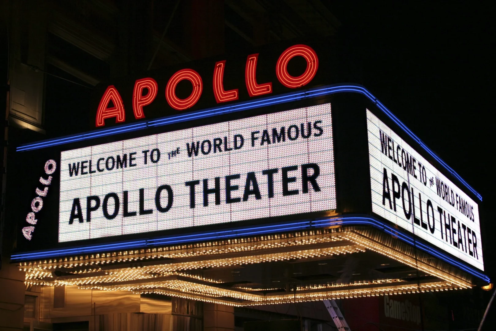 Marquee-Courtesy-of-Apollo-Theater-Archives