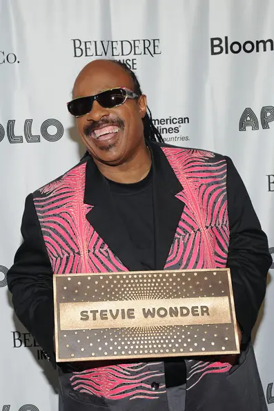 Stevie-Wonder-Walk-of-Fame-Photoo-Credit-Shahar-Azran-Courtesy-of-the-Apollo-Theater